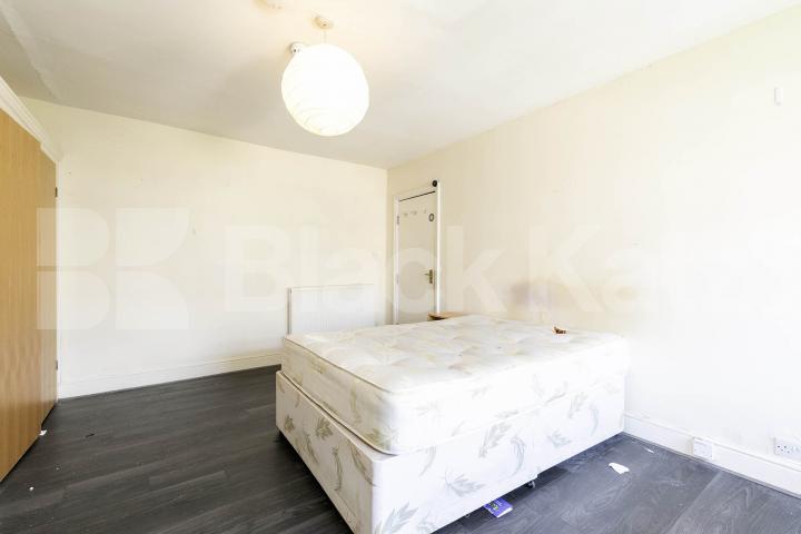 Beautiful bedsit set on the first floor of a period conversion Howitt Road, Belsize Park